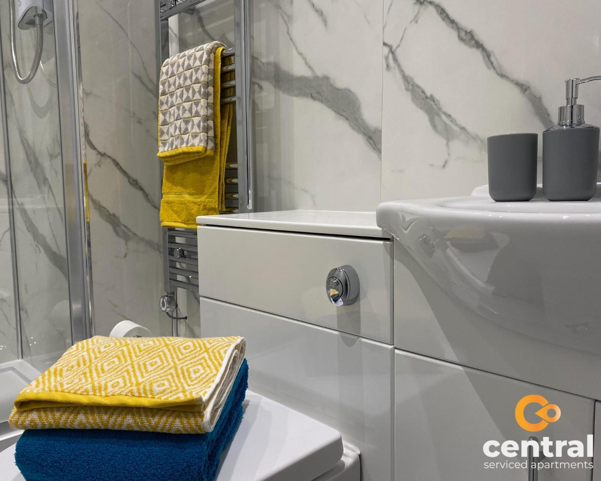 Central Serviced Apartments - Cosy 1 Bedroom - Modern - Close To Transport Links - Quiet Neighbourhood - Fast Wifi - Fully Equipped - Smart Tvs In All Rooms - Monthly Stays Welcome - Free Street Parking - Ideal Relocation To Dundee Accommodation Exteriér fotografie